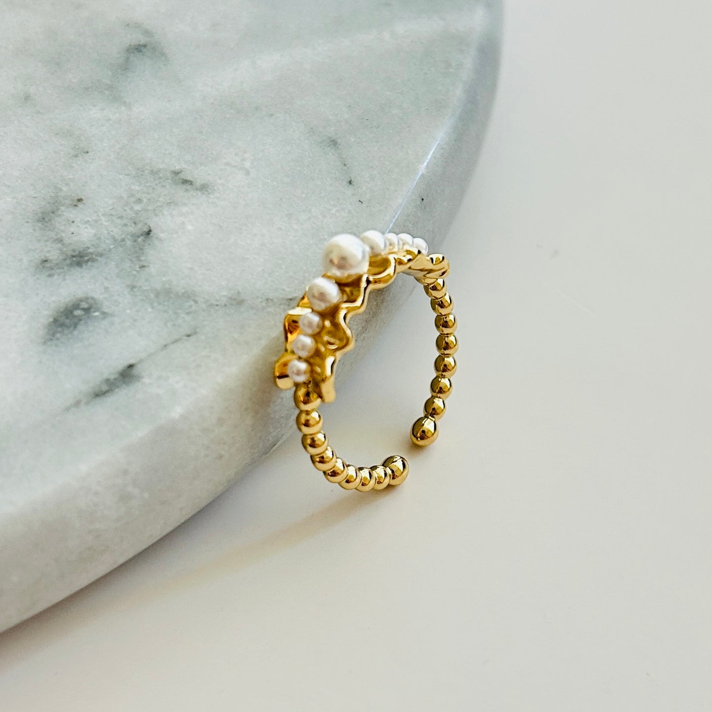 Gold-Plated Beaded Ring with Pearls – Adjustable