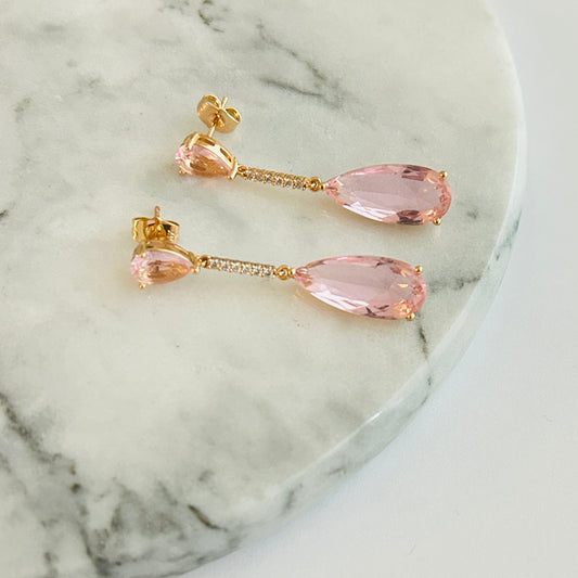 Gold-Plated Drop Earrings with Pink Crystal – Elegant Statement Jewelry