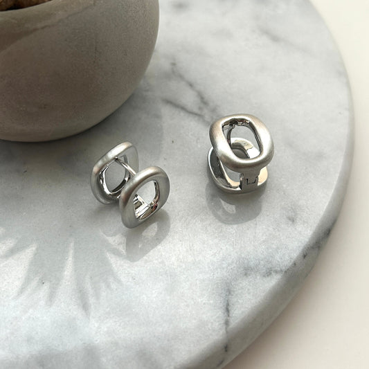 Oval Link Silver-Tone Earrings – Timeless Modernity