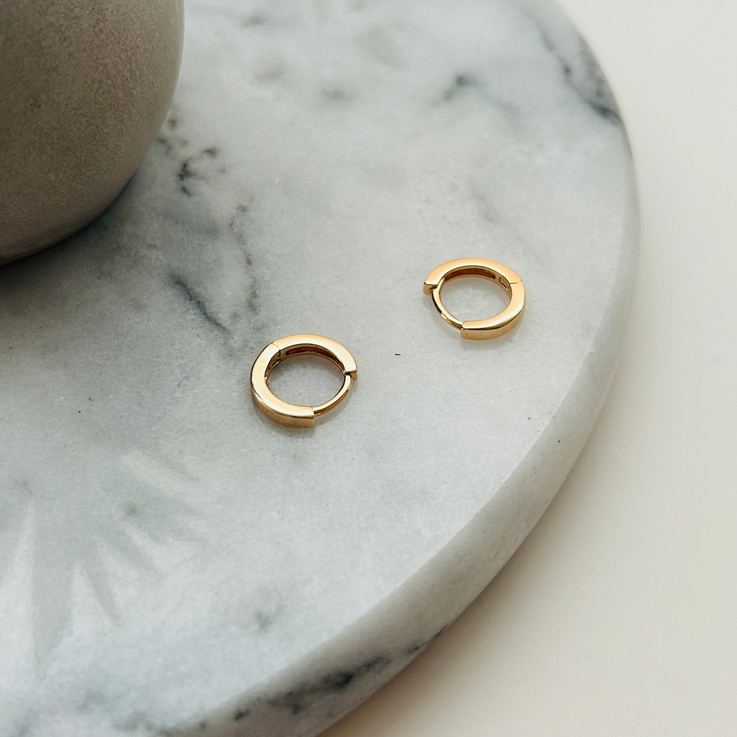 Minimalist Hoop Earrings - 18K Gold Plated