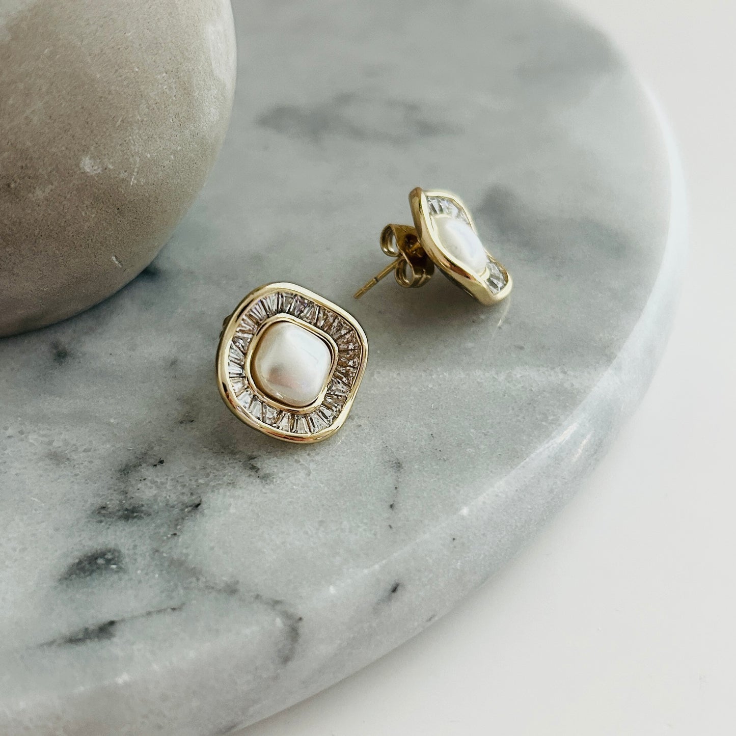 Pearl Elegance Stud Earrings