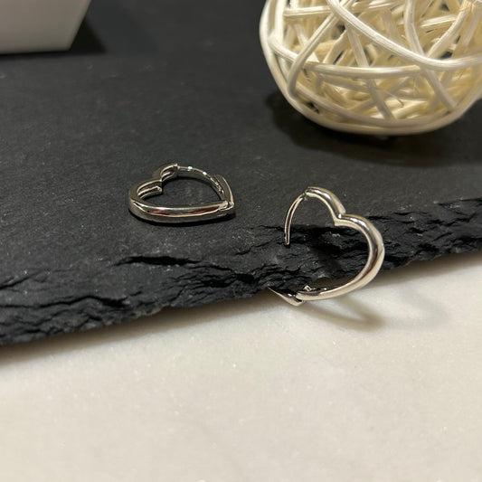 Silver Heart Earrings – Minimalist and Lightweight Jewelry for Women